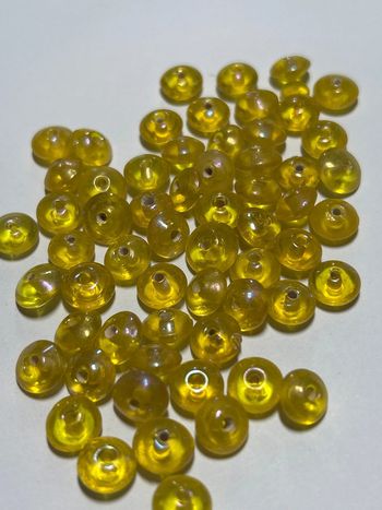 A747, 50 perles indiennes soucoupes jaunes
