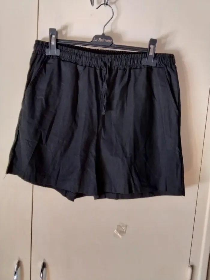 Short femme avec entrejambe de 11 cm (A113)