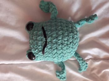 Peluche de grenouille au crochet