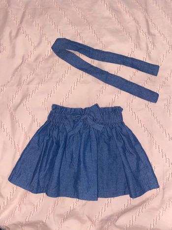 Jupe avec un bandeau à nouer