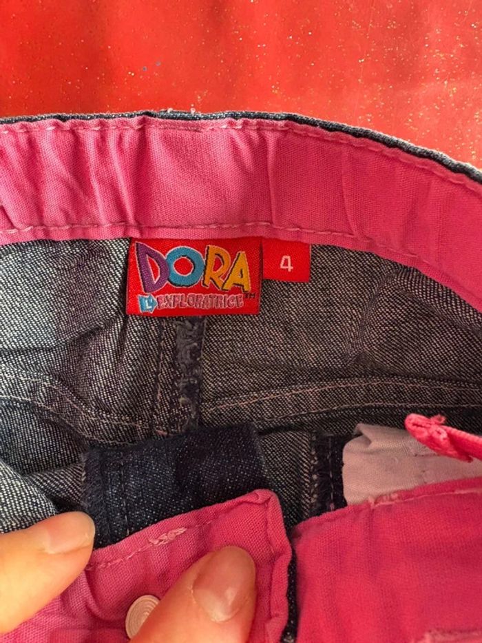Lot été 4 ans: pantacourt dora, 2 shorts et 2 tee shirts - photo numéro 4