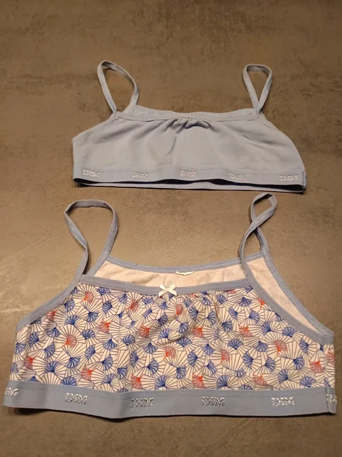 Vends lot de 2 brassières Dim taille 8 ans . - photo numéro 2