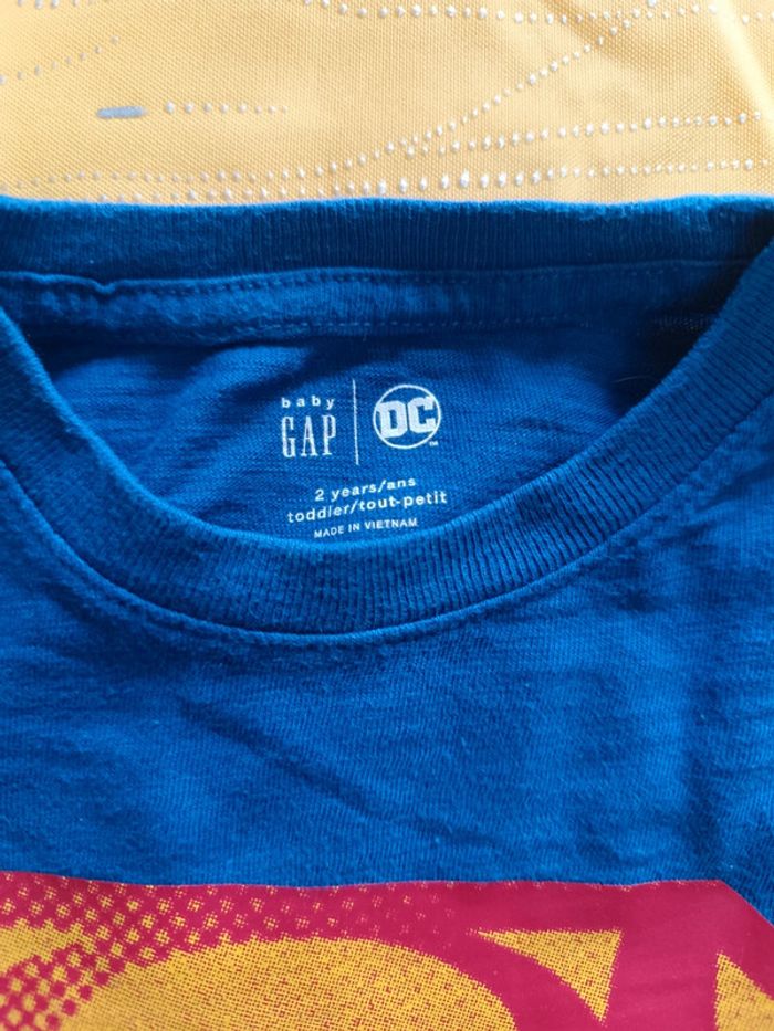 Bermuda en jean et tee-shirt manches courtes Gap 2 ans - photo numéro 3