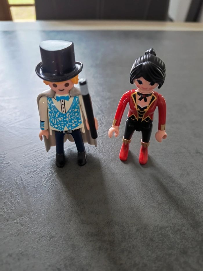 Vends lot de 8 personnages playmobils. - photo numéro 3