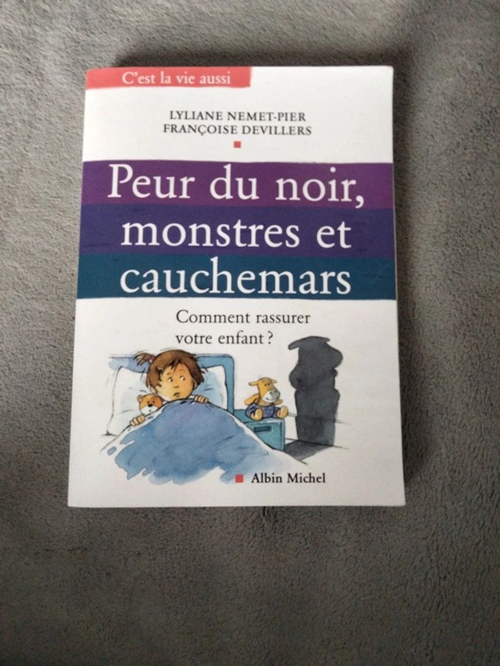 Peur du noir monstre et cauchemar