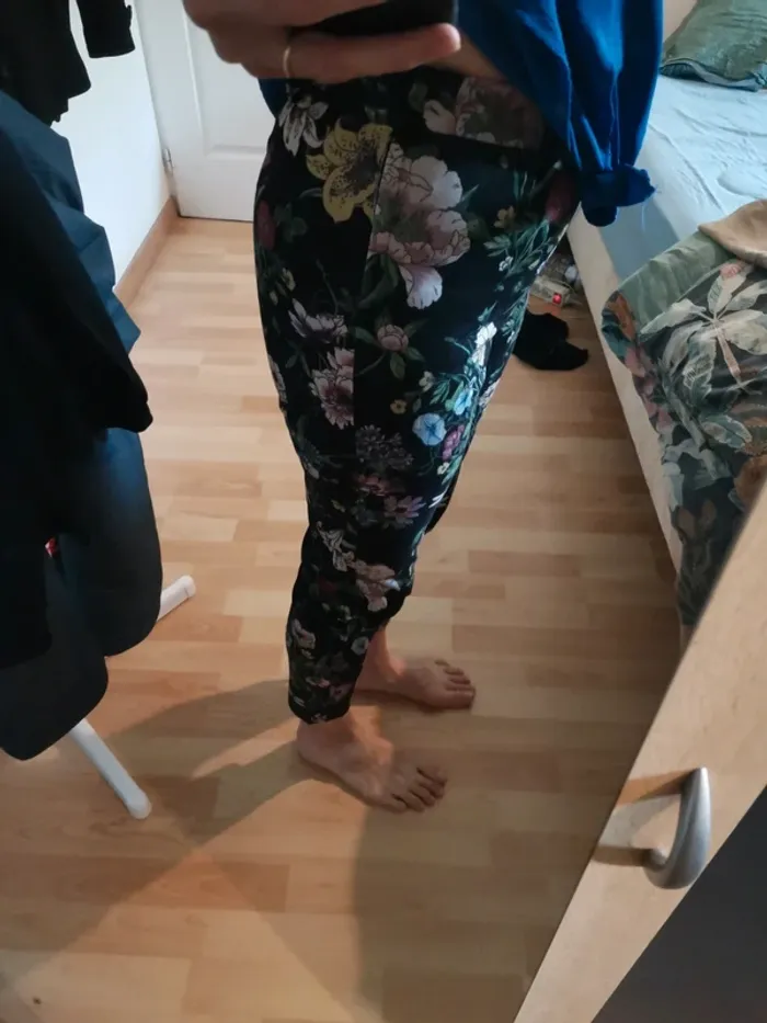 Pantalon fleuri t36 - photo numéro 3