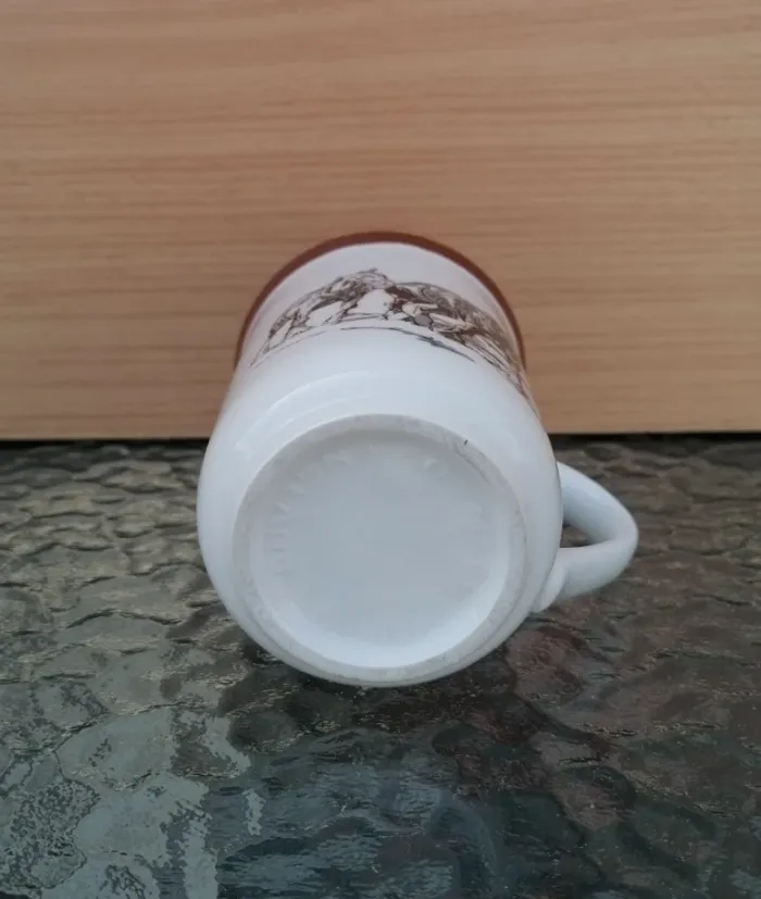 Tasse Made in England motif chevaux. - photo numéro 6