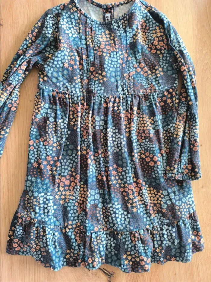 Robe manches longues, fille, taille 4 ans, excellent état