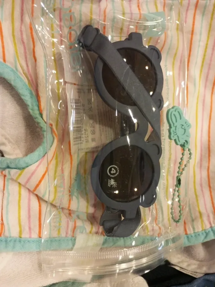 Lunette de soleil bébé - photo numéro 2