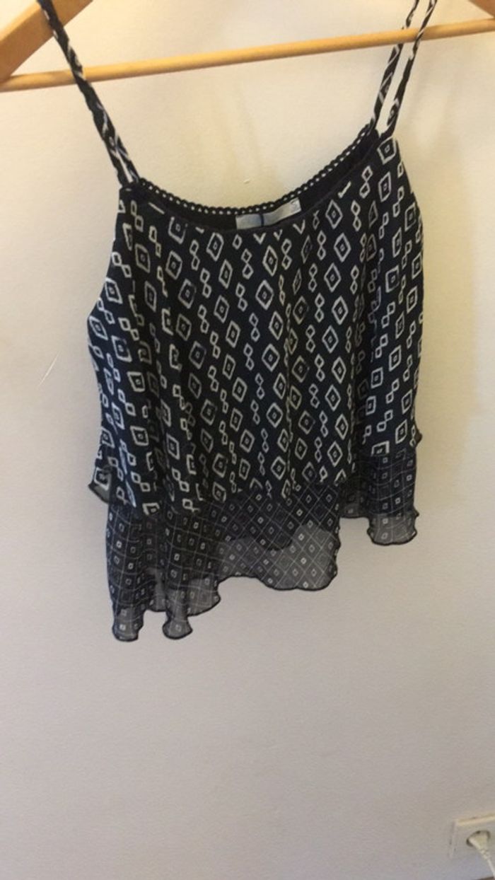 Petit top court bershka à volants bleu marine taille S