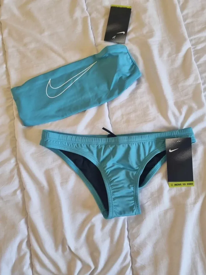 Maillot de bain bikini 2 pièces bleu turquoise et blanc Nike bandeau taille S 36 - photo numéro 2