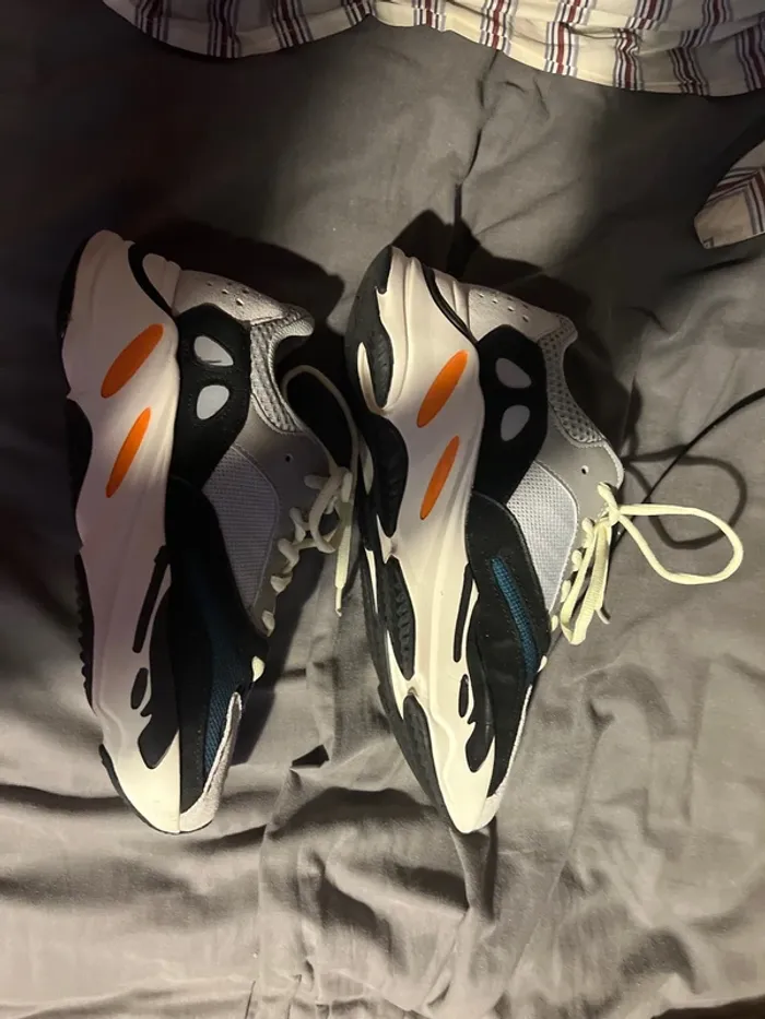 Basket Adidas yessy boost 700 authentique édition limitée rare - photo numéro 2