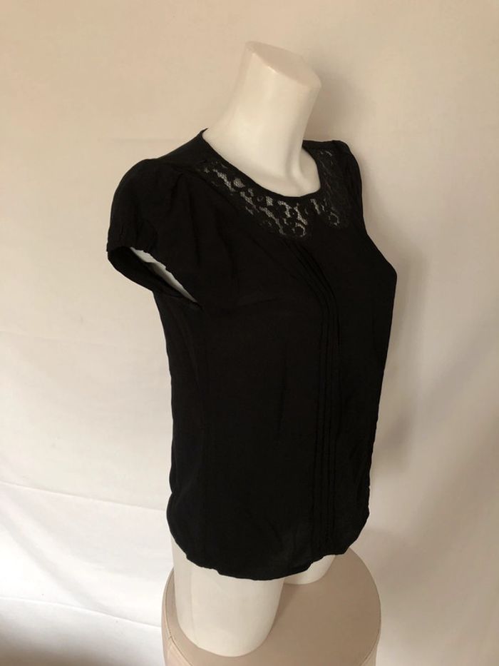 Blouse noire col Claudine en dentelle Benetton taille XS / 34 36 comme neuve - photo numéro 3
