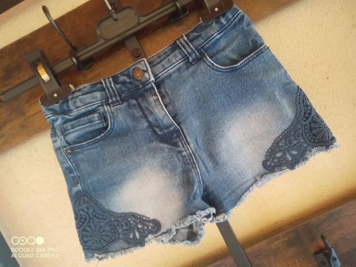 Jolie short en jean et dentelle 8 ans - photo numéro 6