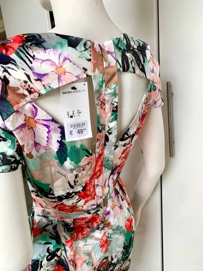 Magnifique robe neuve estivale - photo numéro 4