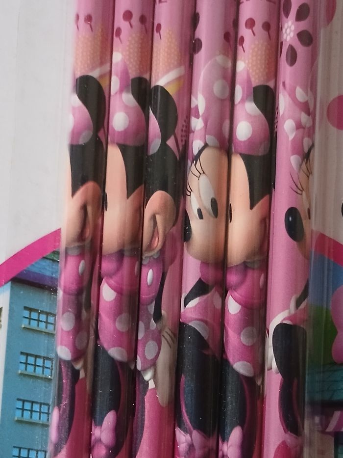 Papeterie Disney: 6 Crayons-couleur Minnie +Maxi gomme Mickey & ses amis - photo numéro 7