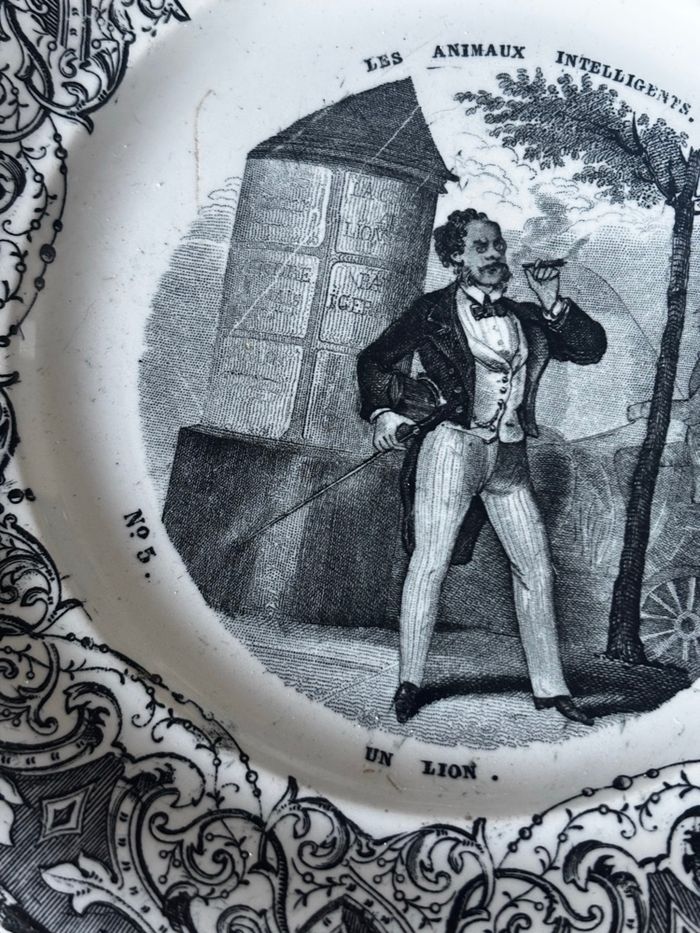 Vintage série de 7 assiettes parlantes en faïence de Creil « les animaux intelligents » - photo numéro 6