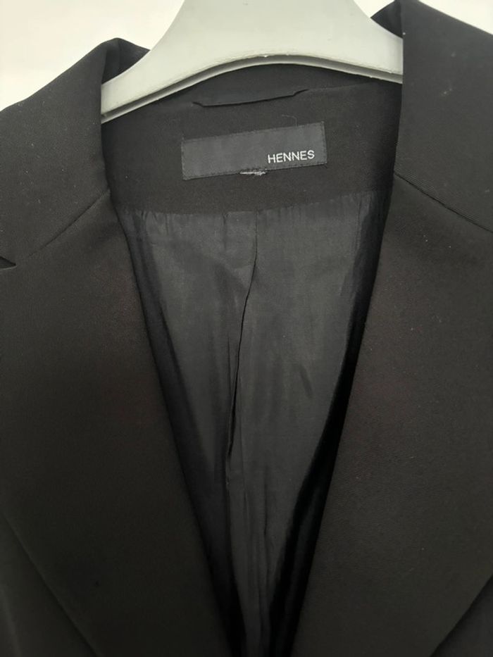Très belle veste noire T38 - photo numéro 3
