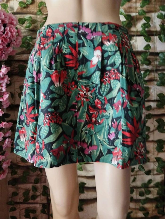 🌸MiniJupe fleurie Zara Trafaluc Taille 40🌸 - photo numéro 3