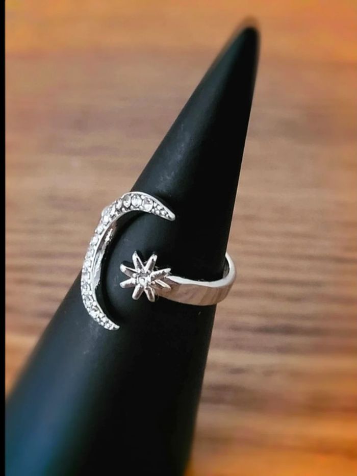 Bague lune et étoile en strass argentés – bijou fantaisie femme ajustable – style céleste bohème - photo numéro 2