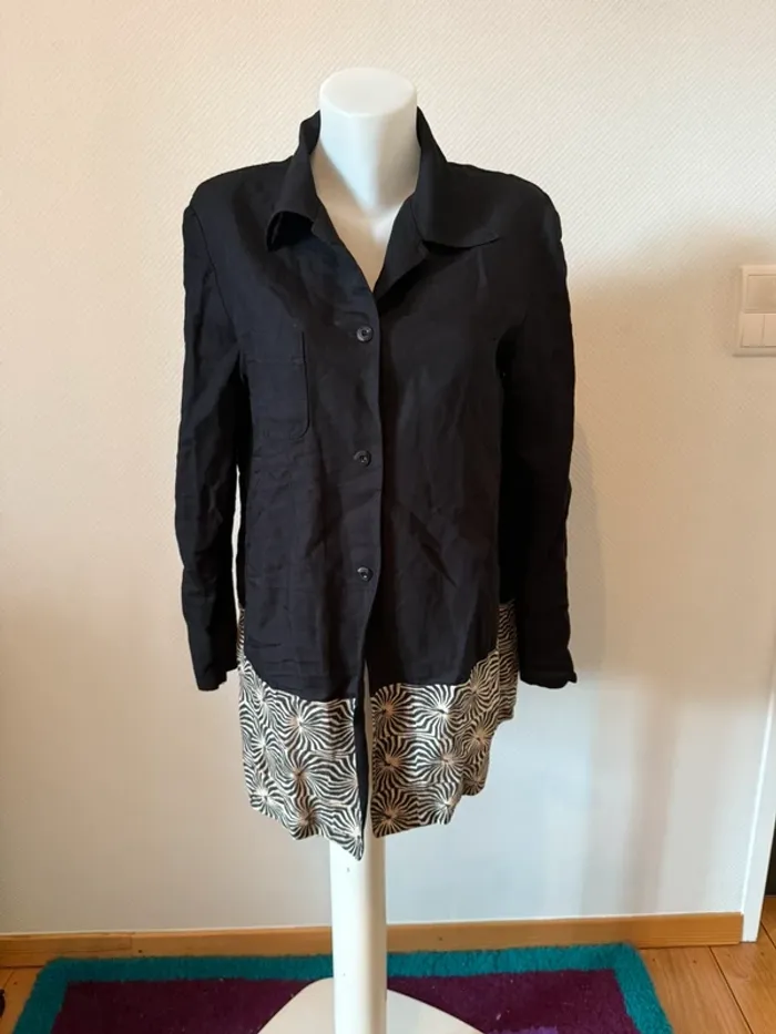 Blouse vintage en lin noir en très bon état taille 40 infinitif