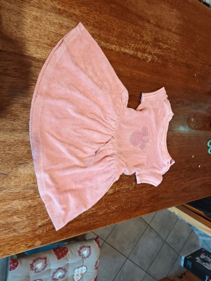 Robe éponge Minnie taille 36 mois