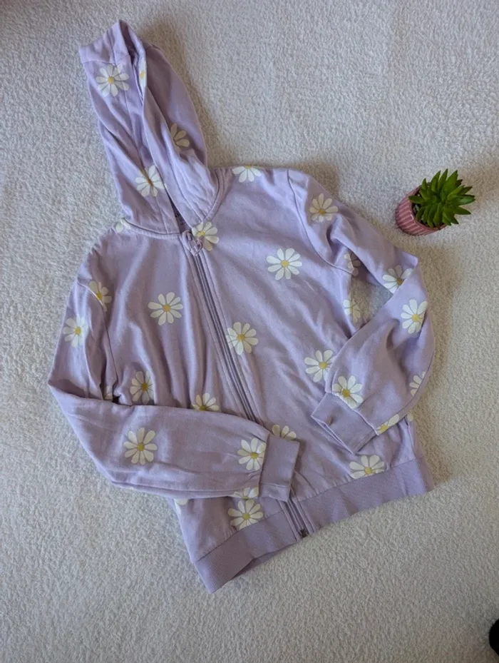 🌼 Veste à capuche violette Kiabi – 10 ans - photo numéro 2