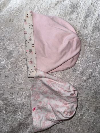 Lot de deux bonnets