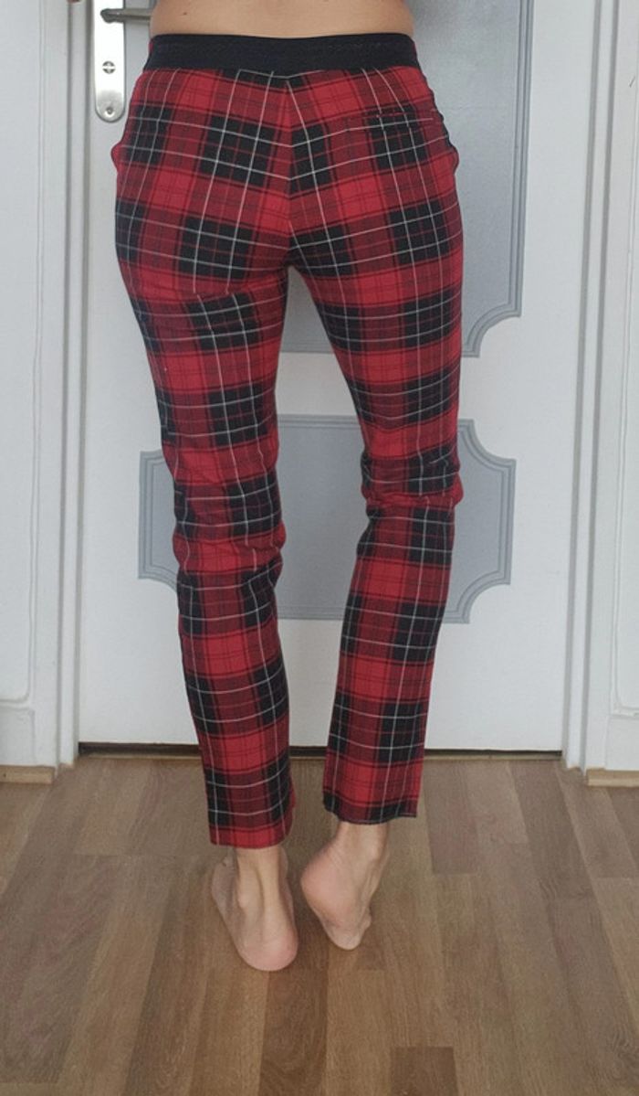 Pantalon a carreaux rouge et noir Taille 36 - photo numéro 3