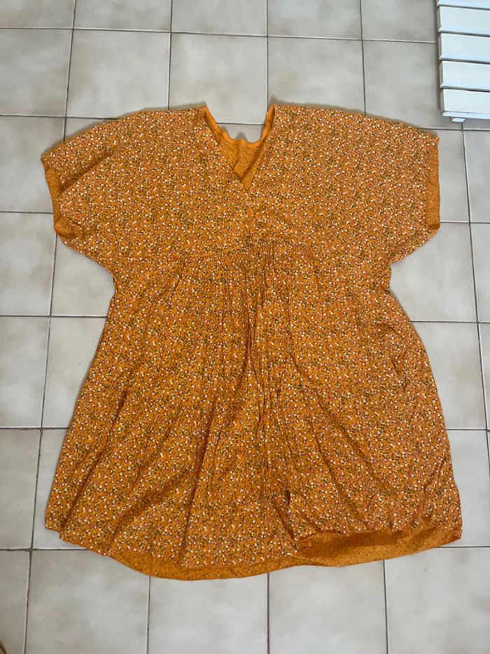 Robe orange à motifs fleuris taille unique
