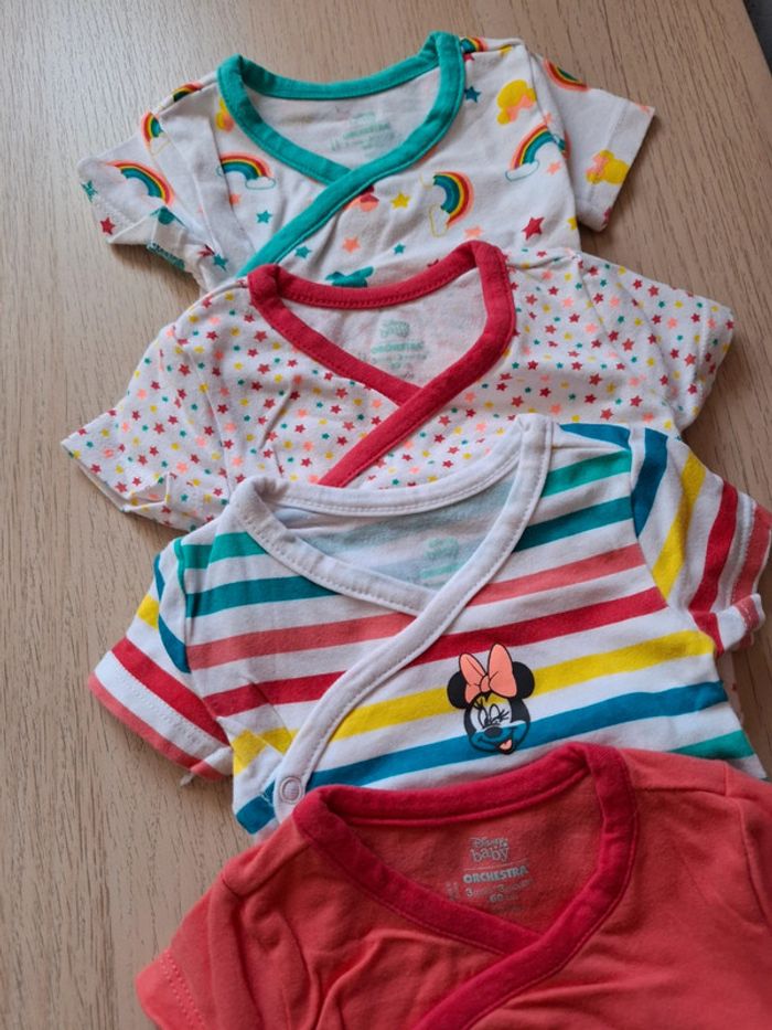 Lot de 5 bodies et 1 pyjama - photo numéro 5