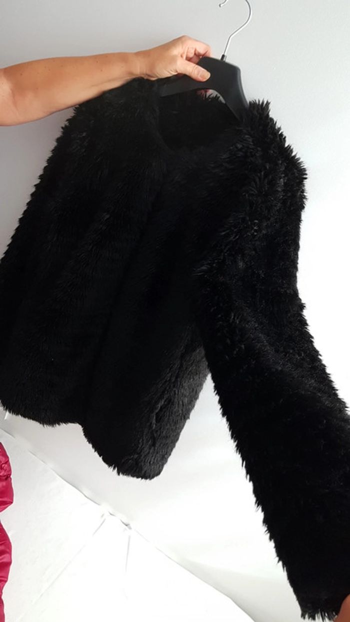 Manteau fausse fourrure noir Taille M - photo numéro 5