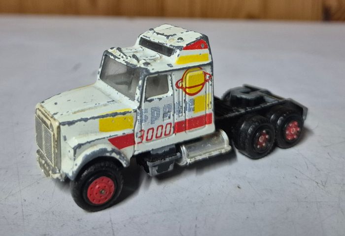 Majorette super movers Camion kensworth space 3000 610 Semi remorque cabine