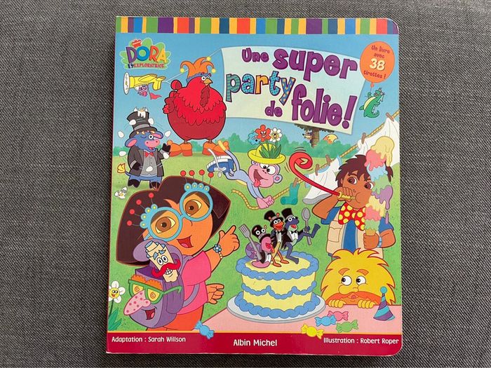 Livre tirettes - Dora l’exploratrice - Une super party de folie !