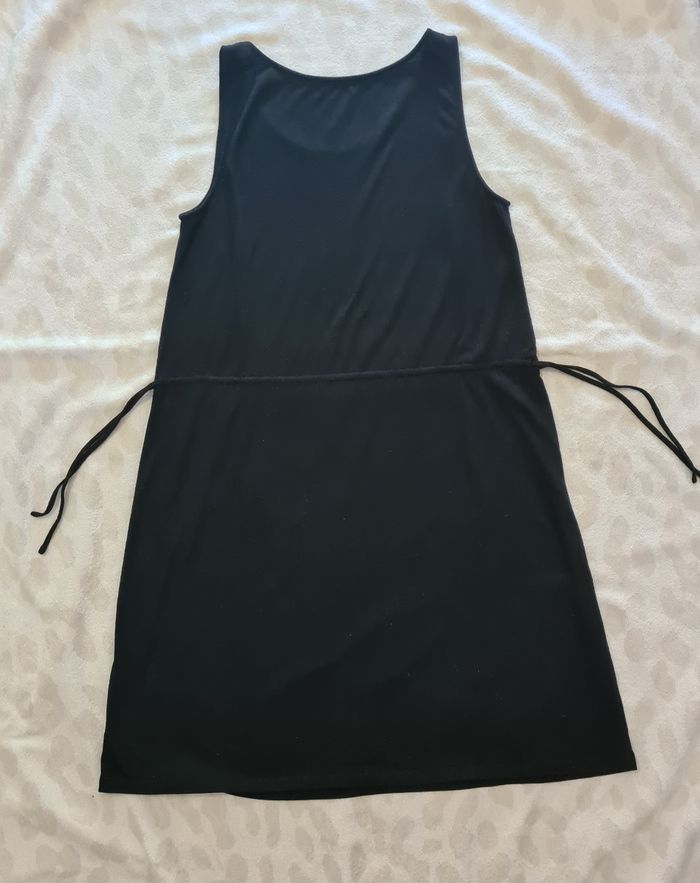 Robe noire - photo numéro 2