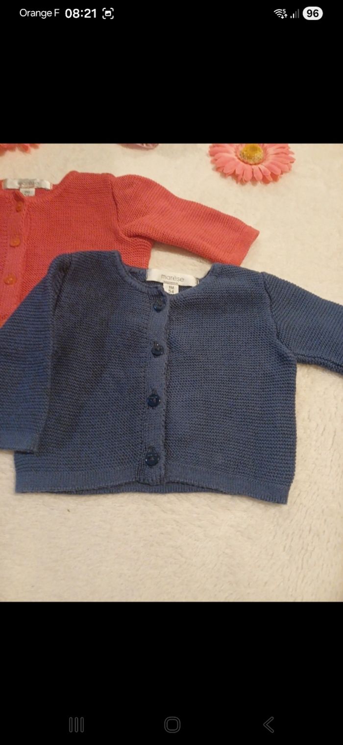Lot de 2 gilets bébé taille 1 mois - photo numéro 2
