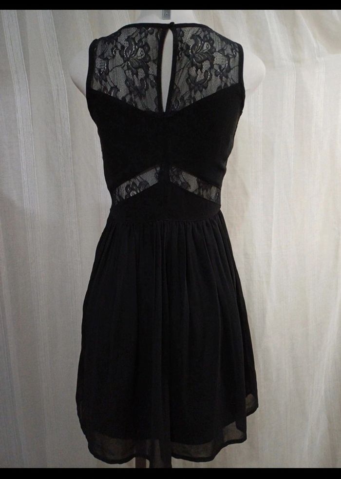 🖤Robes 👗 noir à dentelles 🖤 - photo numéro 4