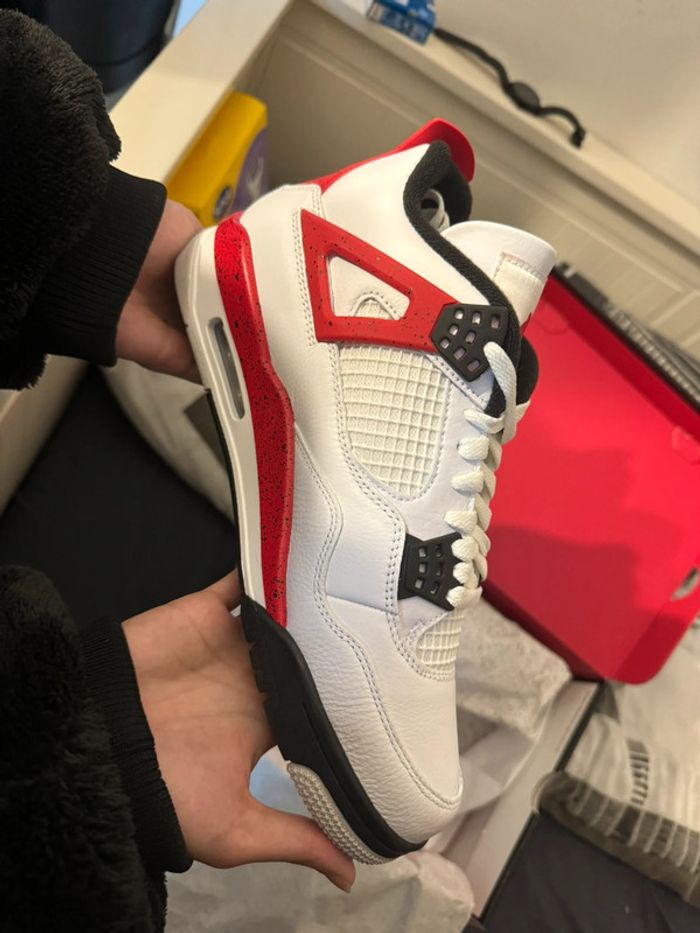 Air Jordan 4 Retro Red Cement Taille 42 - photo numéro 4