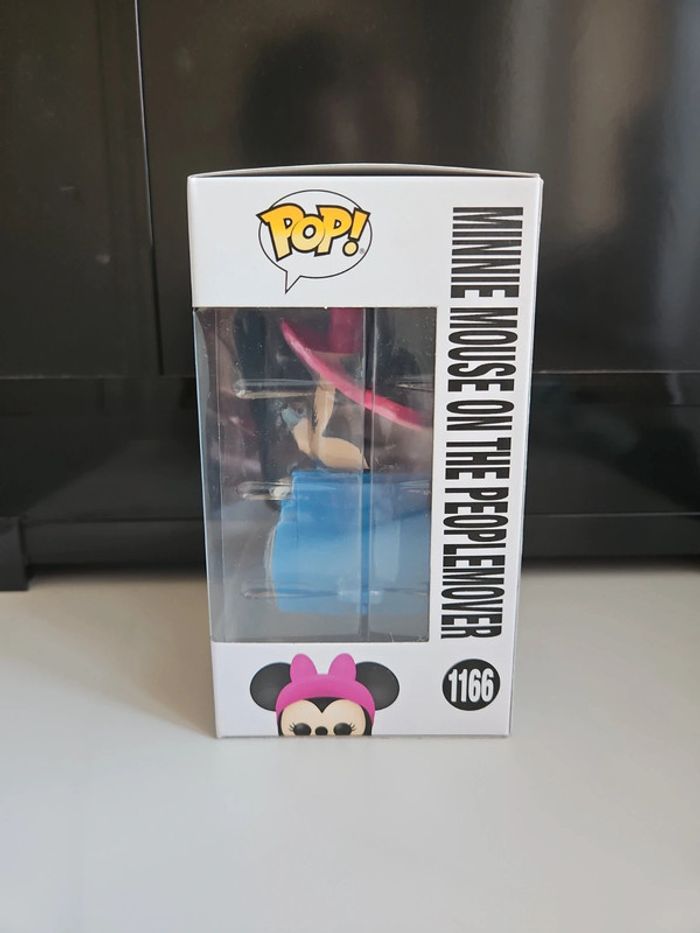 Pop minnie mouse on the peoplemover - photo numéro 2