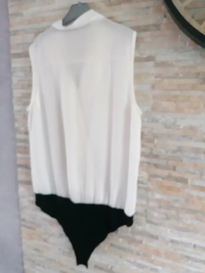Body/ haut gemo taille M #Vêtements_femmes_krocaro - photo numéro 11