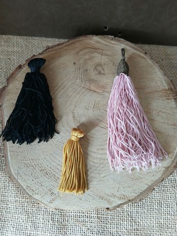 Lot de 3 pompons rose doré noire