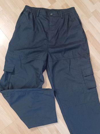 Pantalon homme Taille L souple et léger 