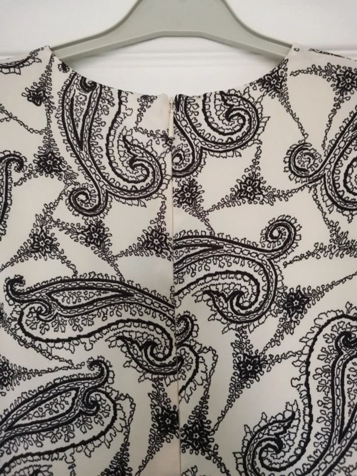 Robe beige et noir - photo numéro 5