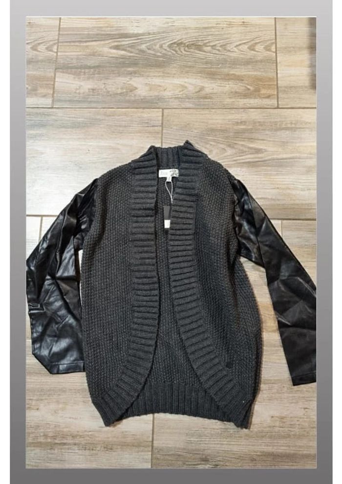 Veste gris foncé et noir By Joos Taille 16 ans