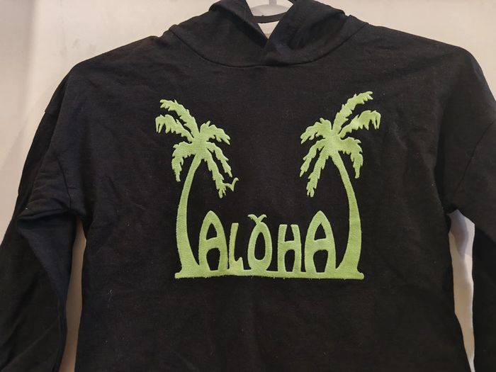 Sweat à capuche enfant noir “ALOHA” Taille 8 ans 🌴 motif palmiers tendance neuf - photo numéro 2