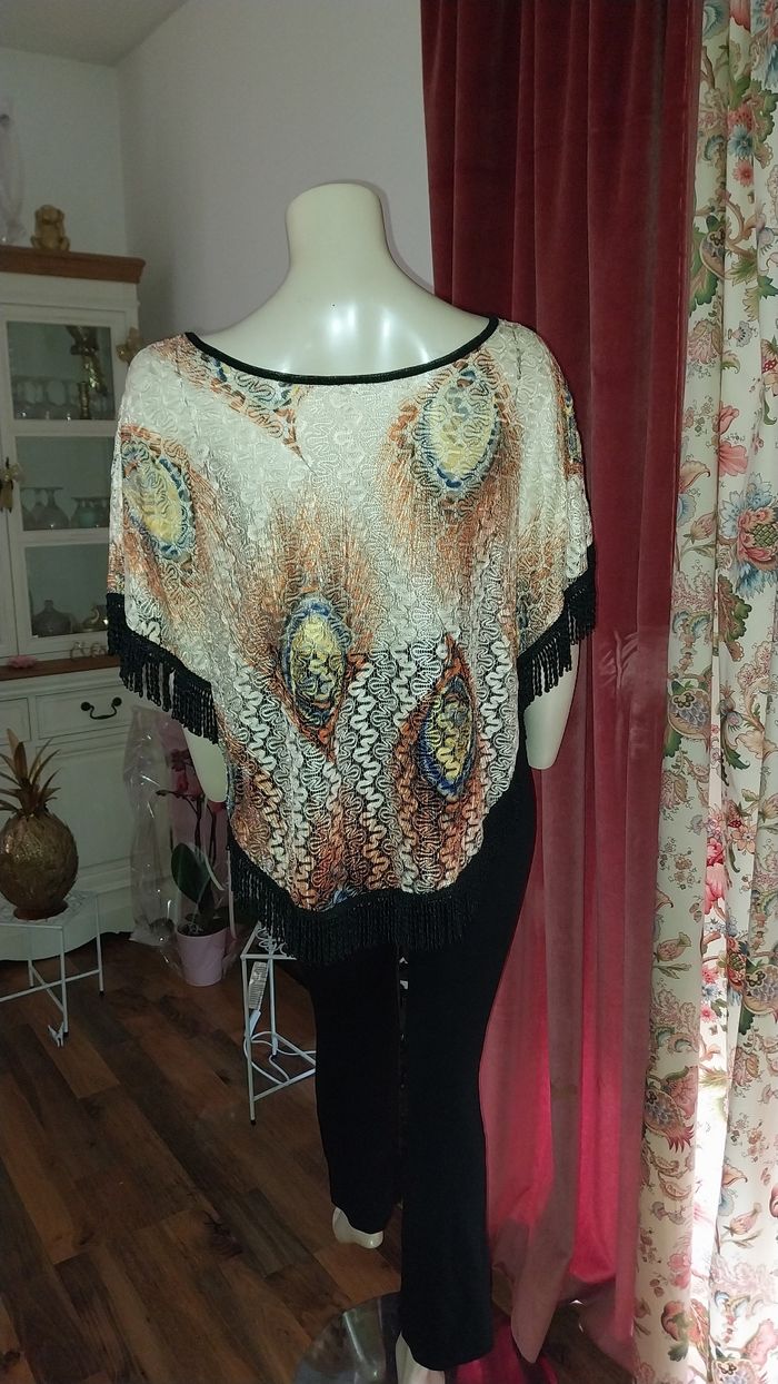 Top poncho broderie neuf taille S/M - photo numéro 6