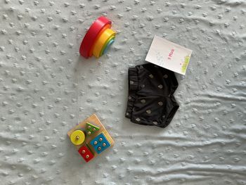 short taille élastique gris motifs ananas dorés 9 mois orchestra