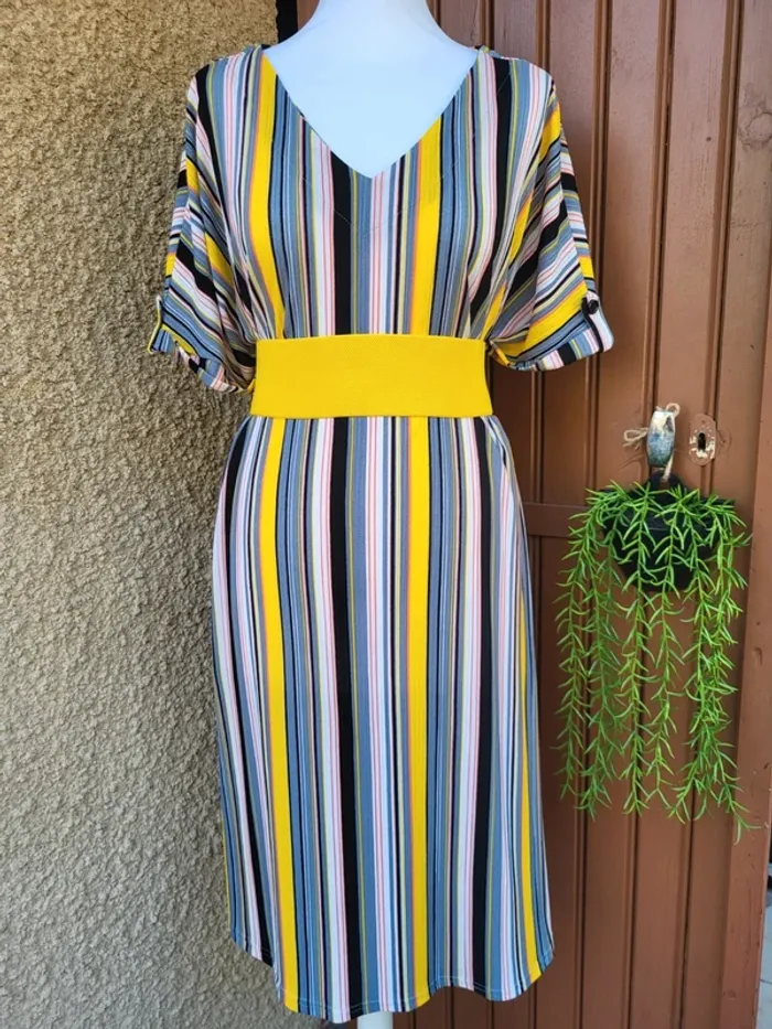 Robe fluide côtelé rayures multicolore vetistyle taille 54