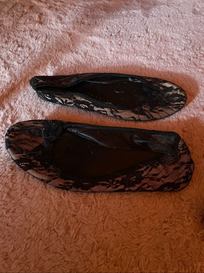 Ballerines noires à dentelle - photo numéro 4