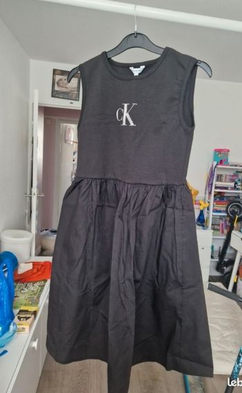 Robe calvin klein 16 ans fille 